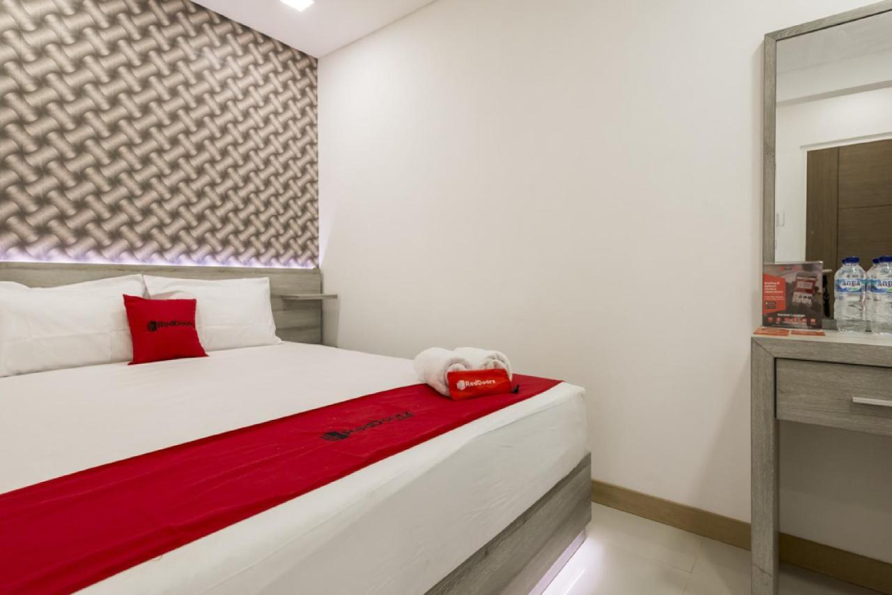 Reddoorz Syariah @ Griya Shanta Malang Eksteriør billede