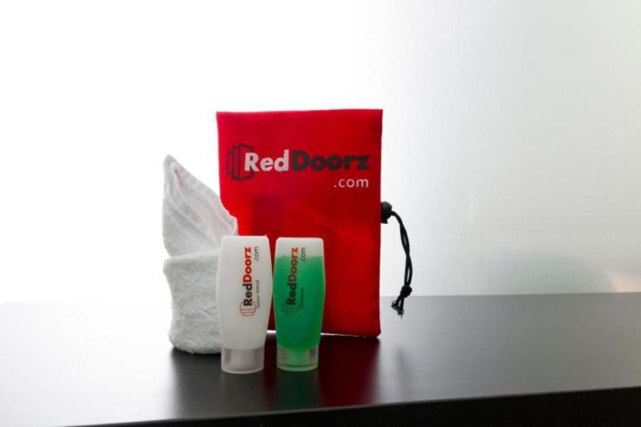 Reddoorz Syariah @ Griya Shanta Malang Eksteriør billede